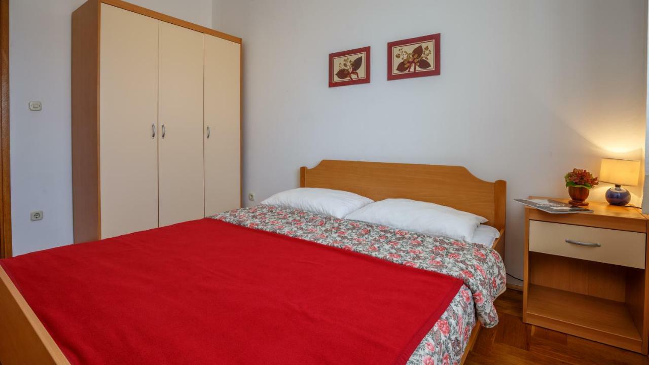 Apartment Josephine 2 Malinska Buitenkant foto